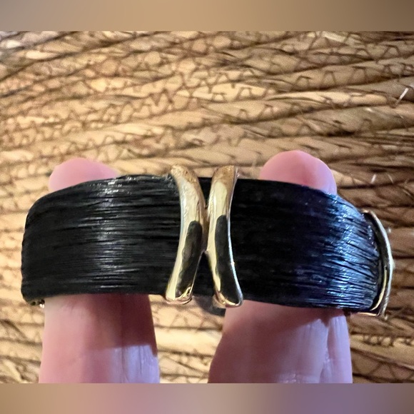 Chic Black and Gold color synthetic elephant hair cuff - Picture 7 of 10